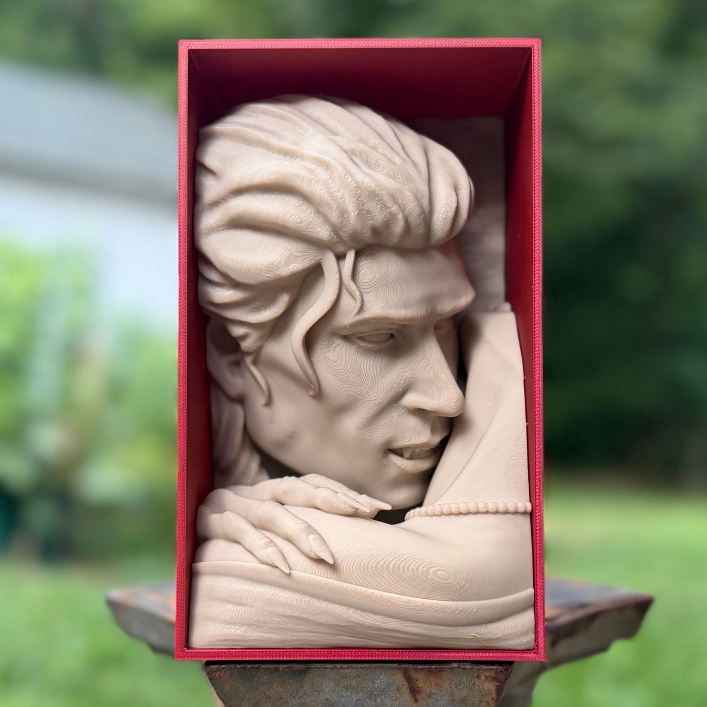 Vampire Bust Book Nook | Gothic Bookshelf Insert | Dark Romance Decor | Vampire Fantasy Shelf Sitter | Bookish Gift
