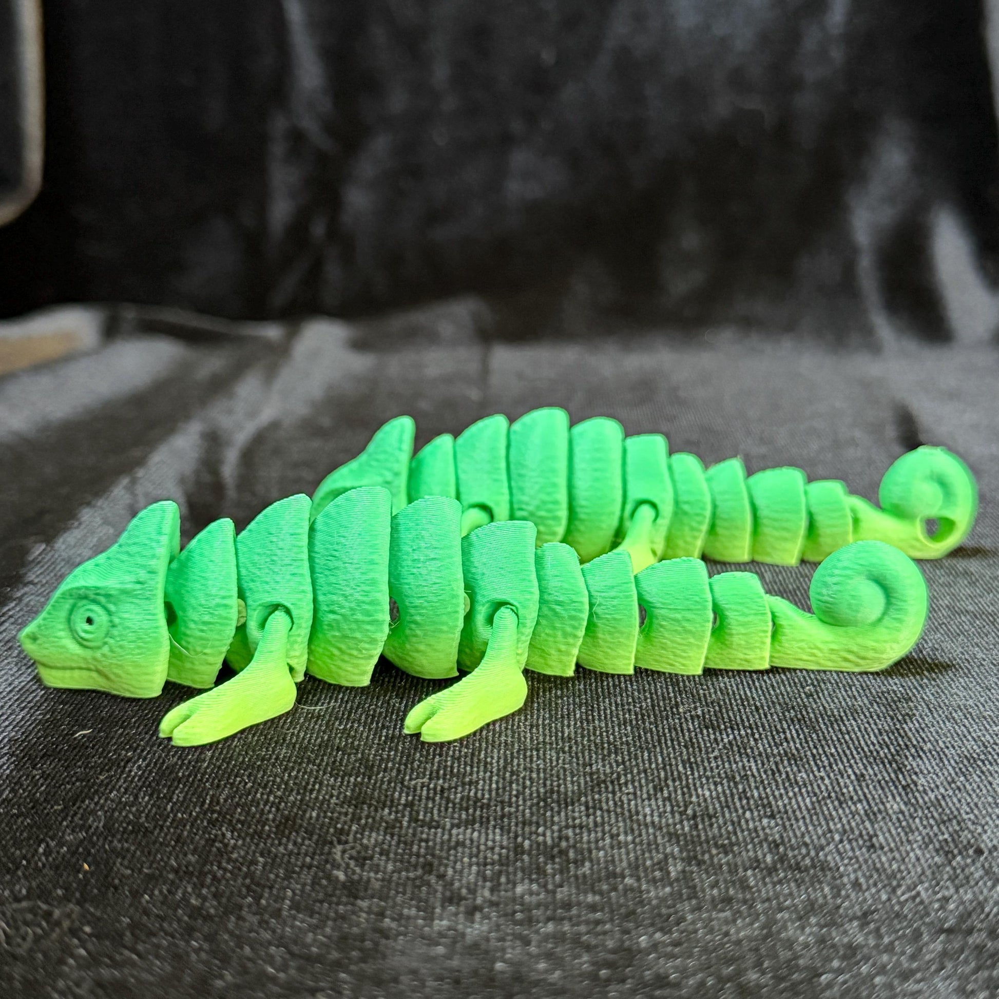 Articulated Chameleon Flexi Trail Buddy