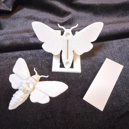 Gothic Skull Moth Book Spine Hugger | Magnet