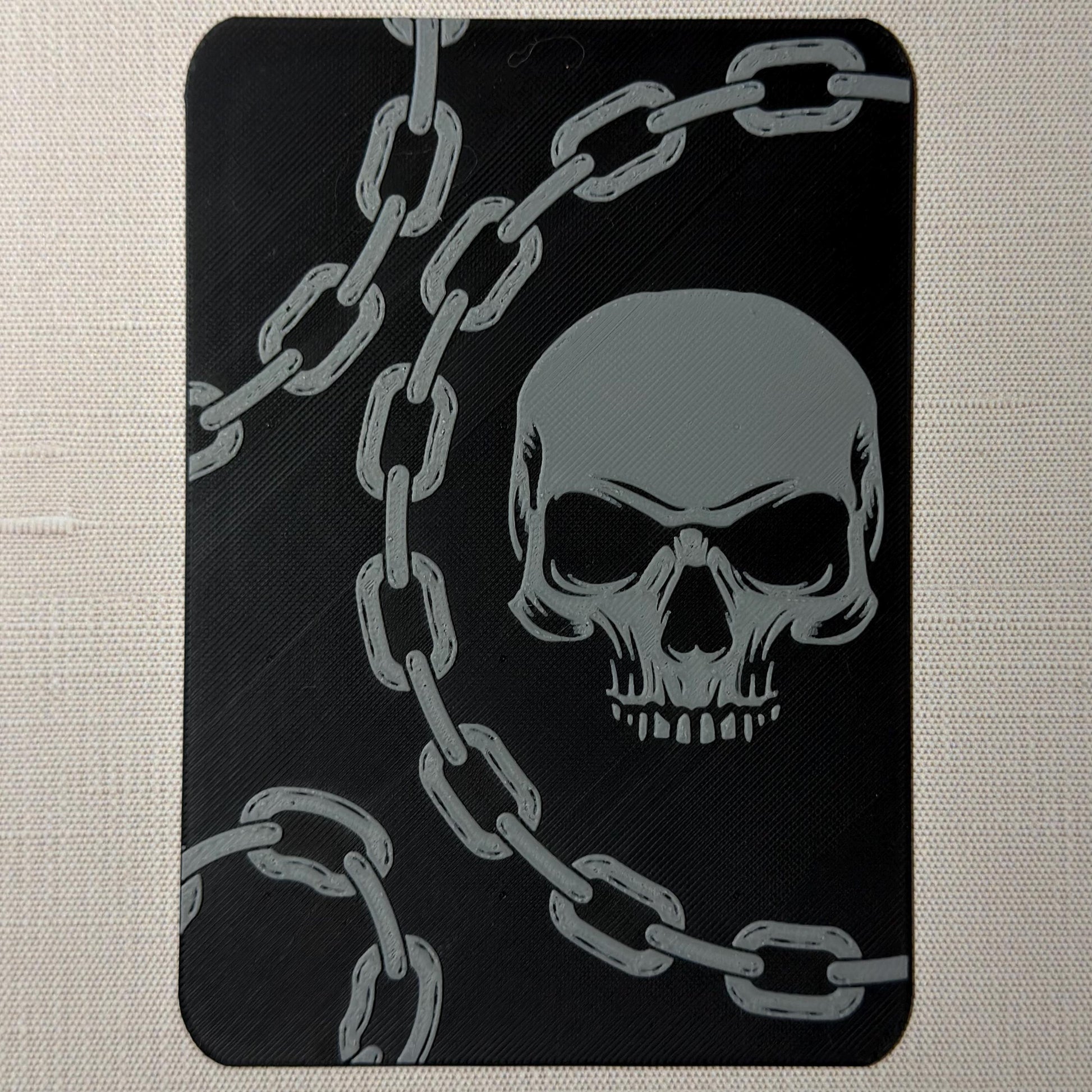 Kindle Case Insert: Skull and Chains