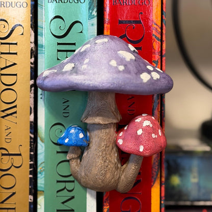 Spotted Mushroom Book Spine Hugger | Magnet