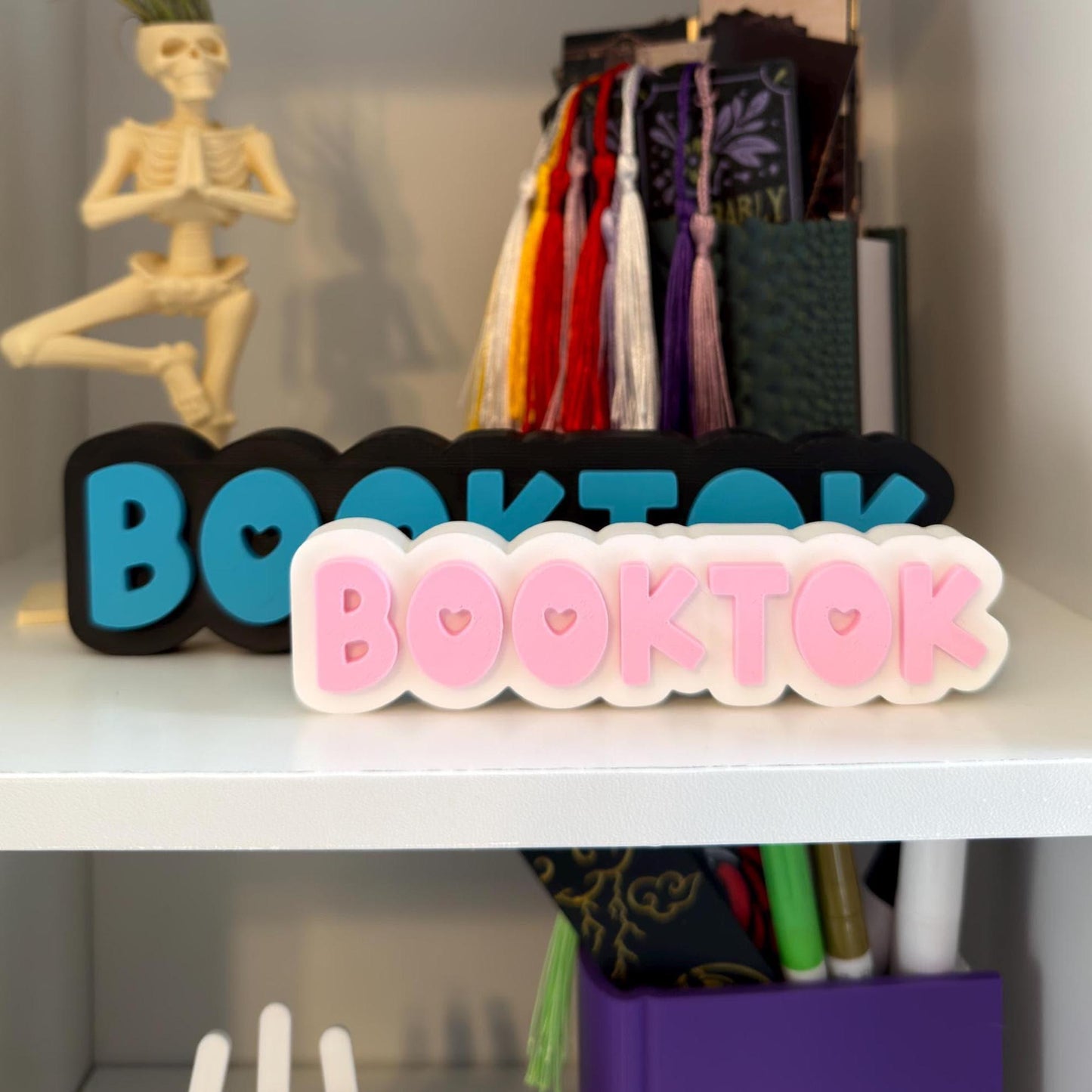 BookTok Bookshelf Sign
