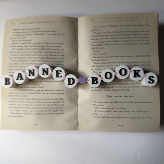 Banned Books Friendship Bracelet Sign | Bookshelf Sitter