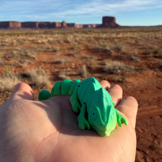Articulated Chameleon Flexi Trail Buddy