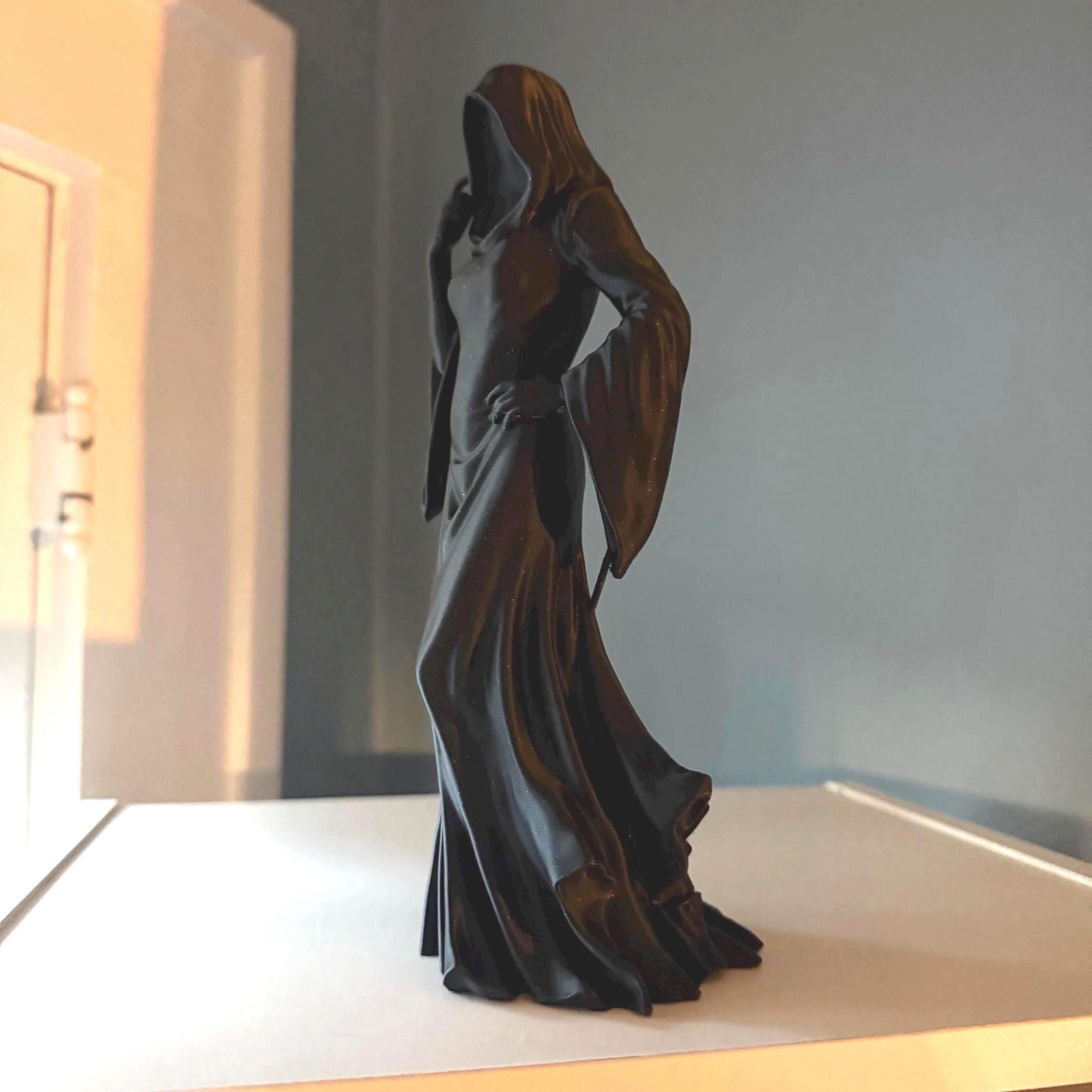 Female Grim Reaper Standing Statue | Gothic Reapress Bookshelf Decor | Dark Fantasy Figure | Romantasy Art