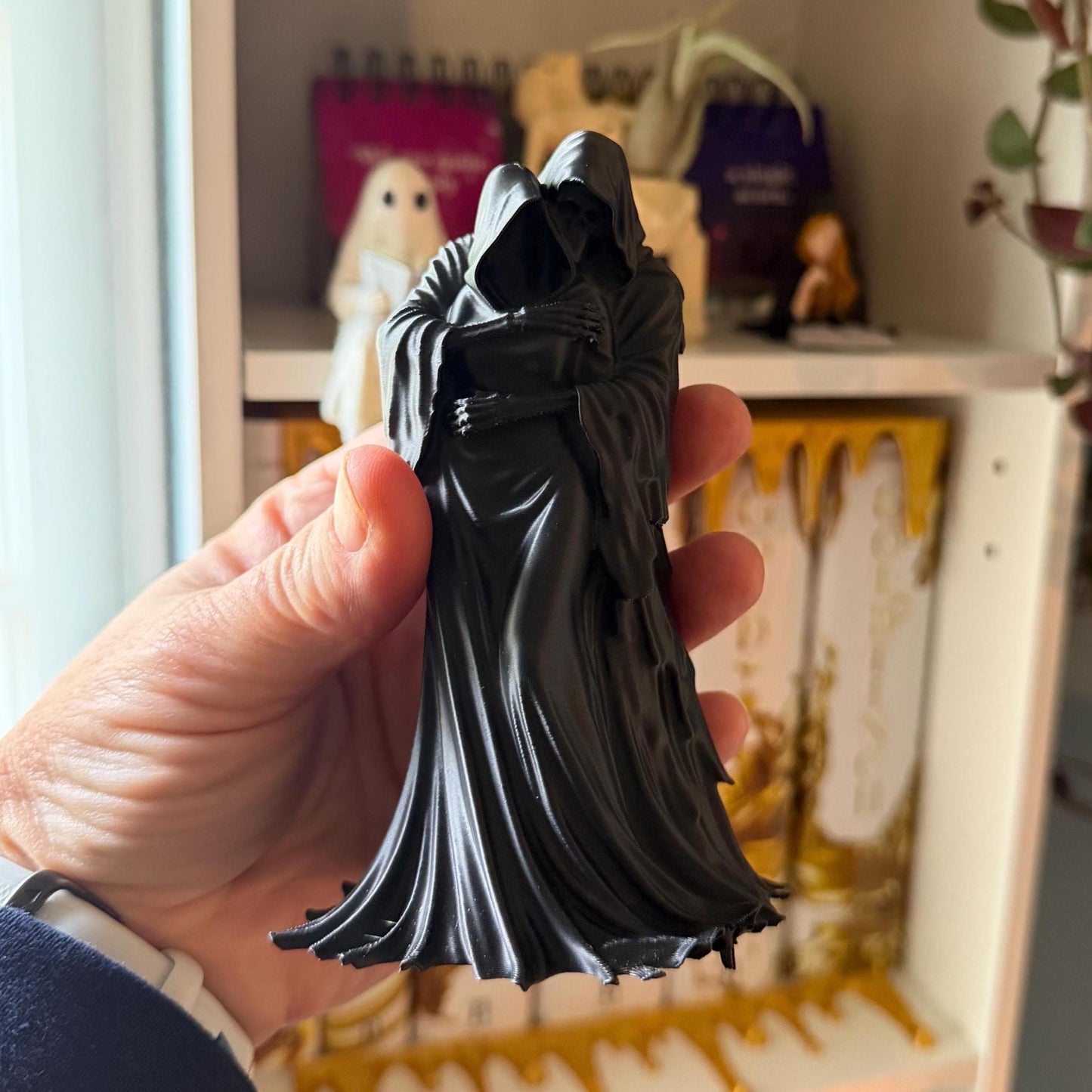 5-inch grim couple embrace, Till Death Do Us Part, in Matte Black