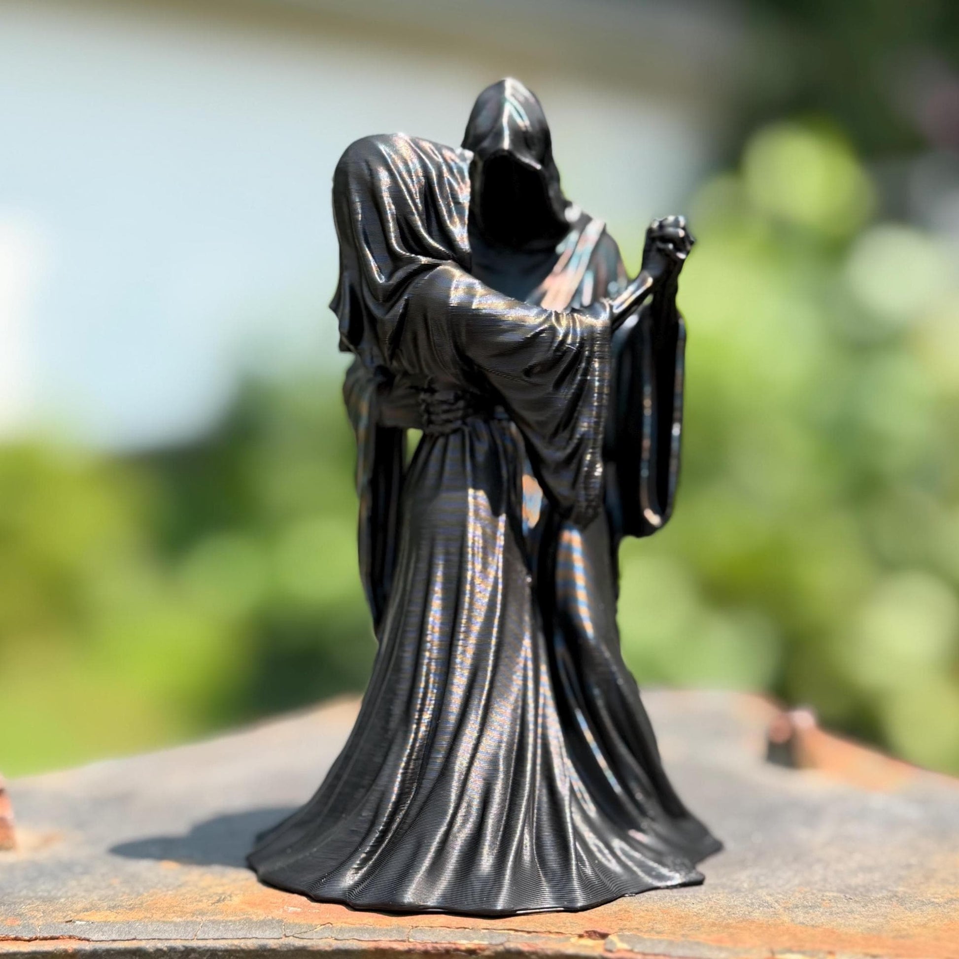 The Last Dance Grim Couple | Gothic Shelf Decor | Dark Academia Figurine | Romantic Macabre Statue